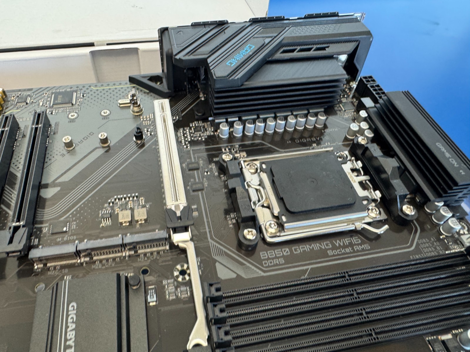 GIGABYTE B850 GAMING WIFI6 AMD AM5 LGA 1718 Motherboard, ATX, DDR5, 3x M.2, PCIe - Image 7