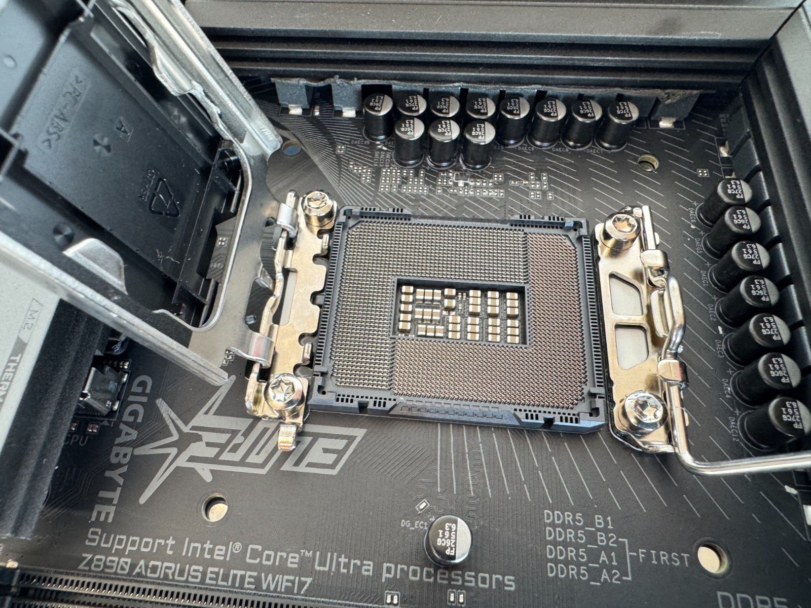 GIGABYTE Z890 AORUS ELITE WIFI7 Ultra Core (Series 2) LGA 1851, ATX, DDR5 4x M.2 - Image 8