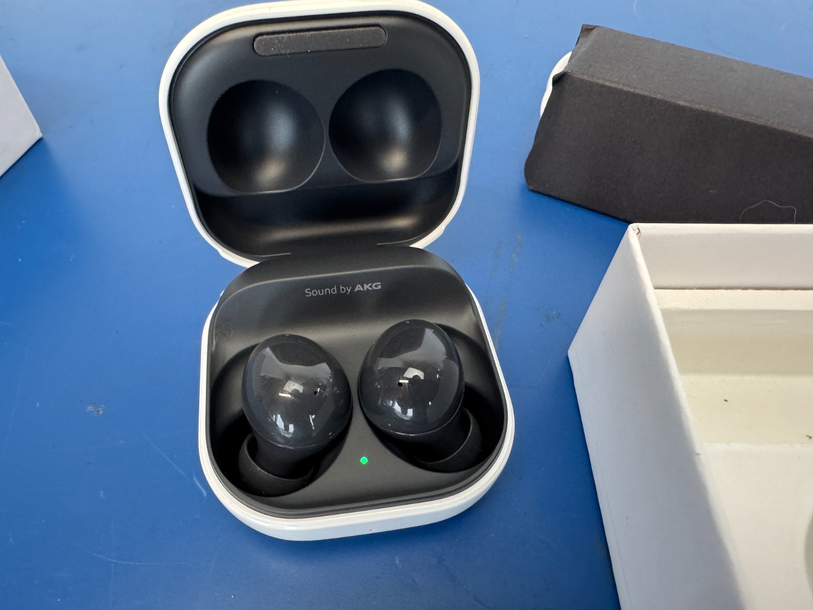 SAMSUNG Galaxy Buds 2 True Wireless Earbuds (Black Graphite) - Image 4