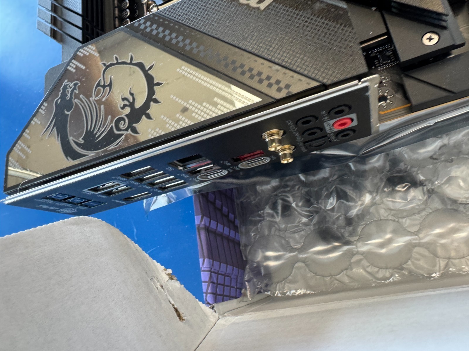 MSI MPG Z790 CARBON MAX WIFI II LGA 1700 DDR5 Intel ATX Motherboard - Image 10