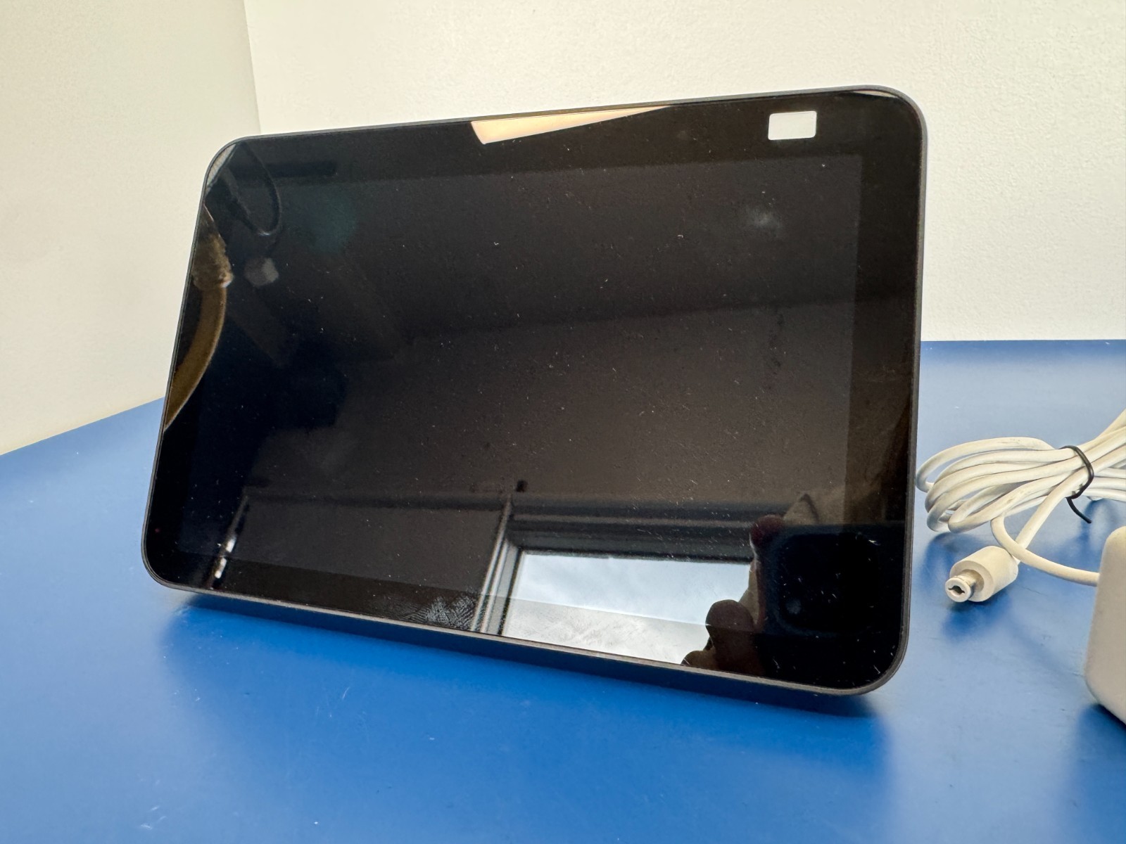Amazon Echo Show 8 - Black (A8H3N2) TESTED Factory Reset - Image 2