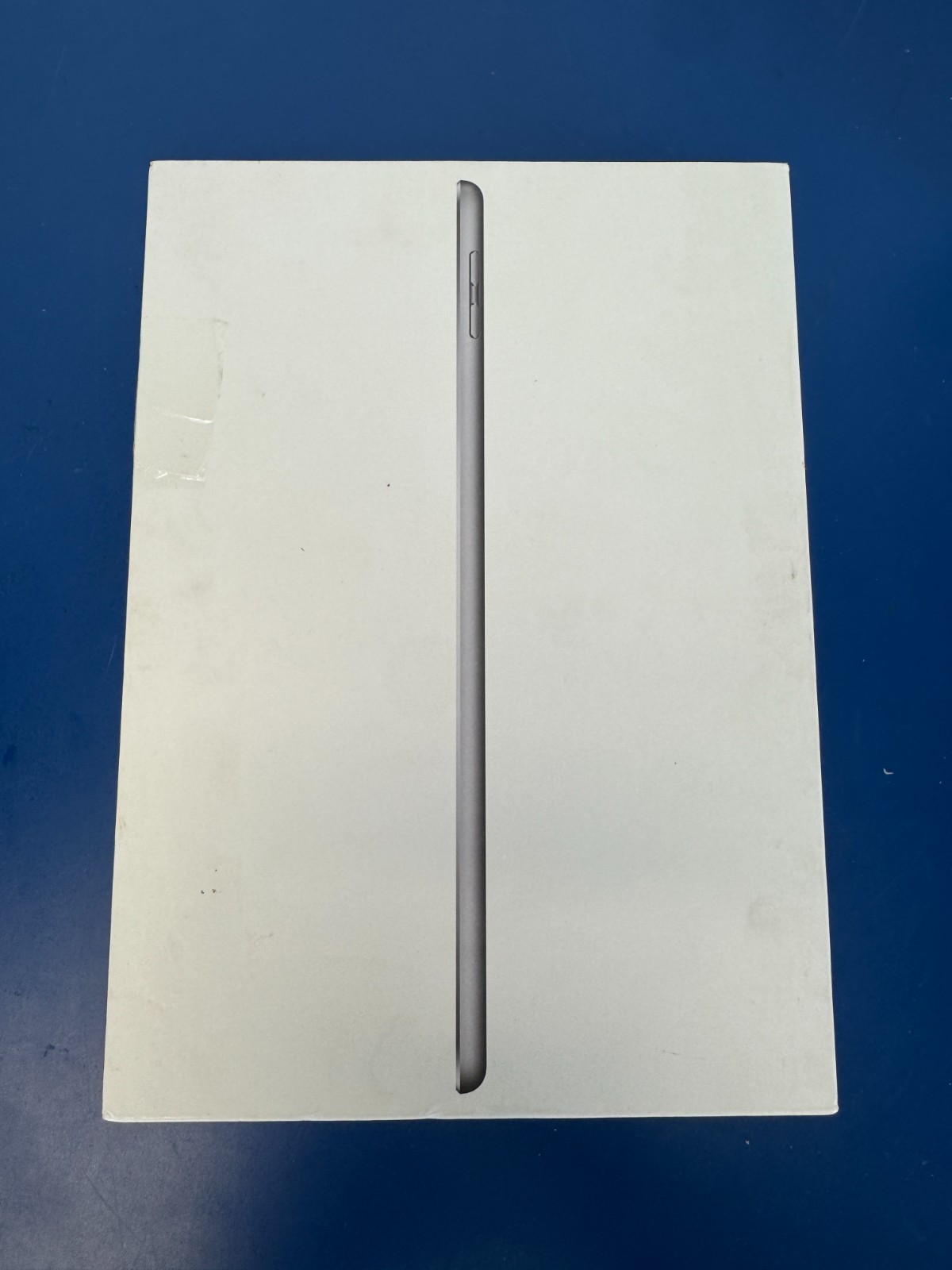 iOS 10.3.2 Apple iPad 5th Generation A1823 32GB Wi-Fi + 4G LTE Cellular 9.7 - Image 7