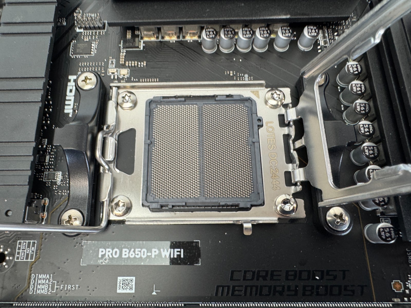 MSI PRO B650-P WIFI AM5 AMD B650 SATA 6Gb/s DDR5 Ryzen 7000 8000 9000 ATX - Image 6