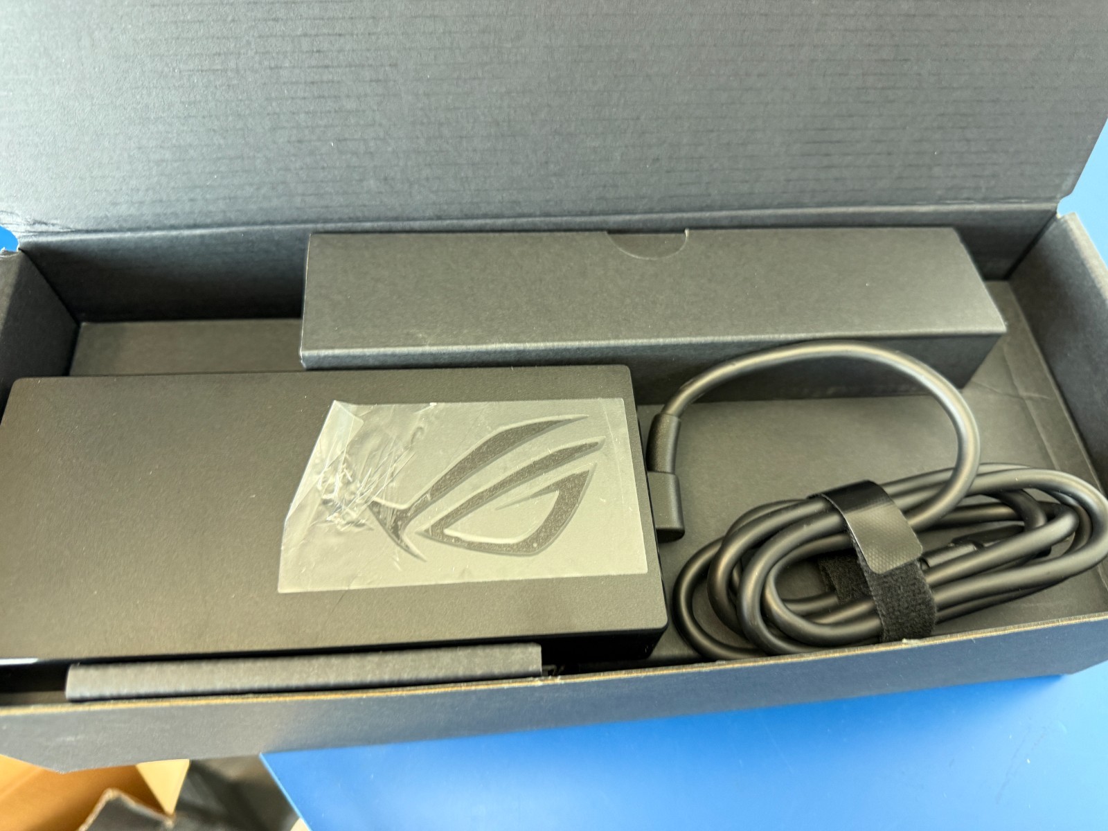 ASUS ROG Zephyrus G16 16" Laptop 5070ti Intel Ultra 9-285H 64GB RAM 2TB SSD RTX - Image 6
