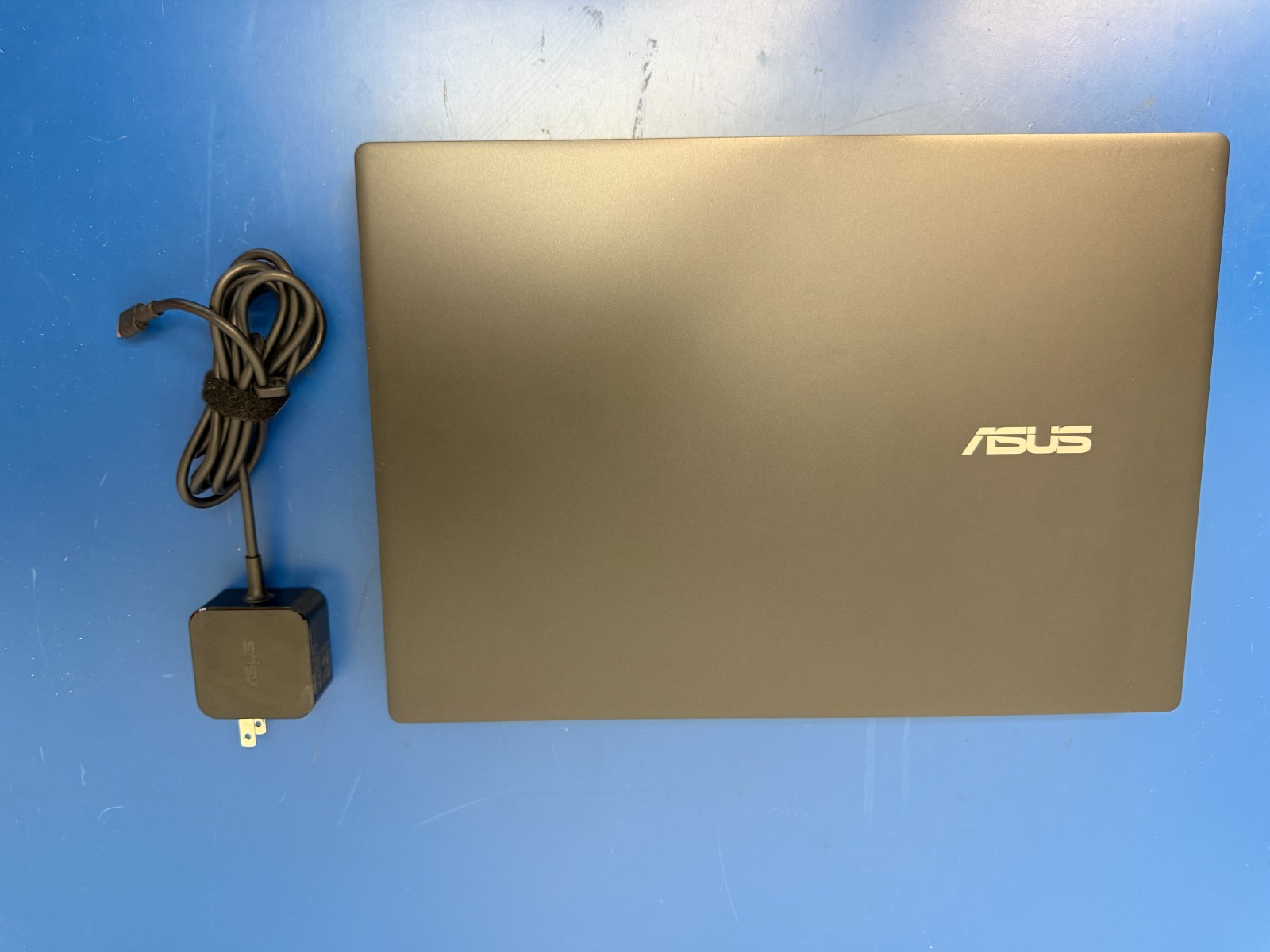 ASUS V16 16" Gaming Laptop Intel Core 5 210H/16GB RAM/512GB SSD/GeForce RTX 3050 - Image 14