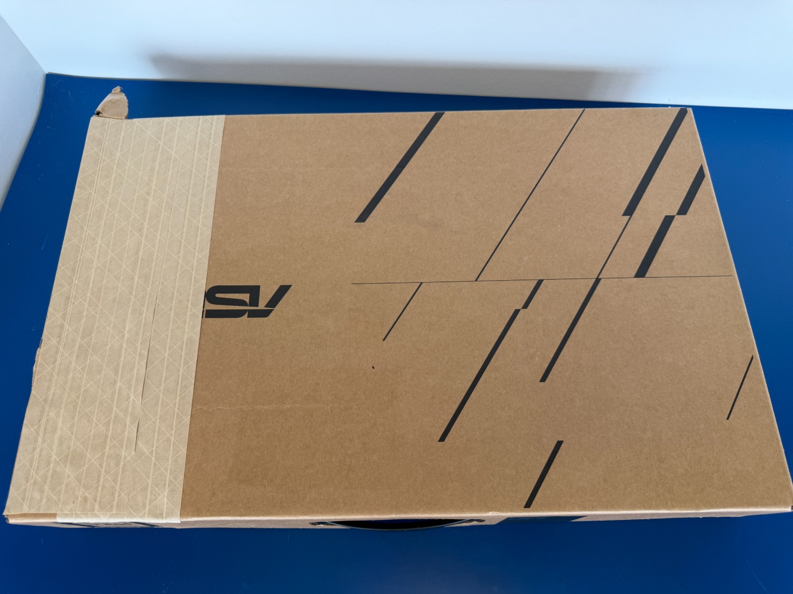 ASUS V16 16" Gaming Laptop Intel Core 5 210H/16GB RAM/512GB SSD GeForce RTX 3050 - Image 10