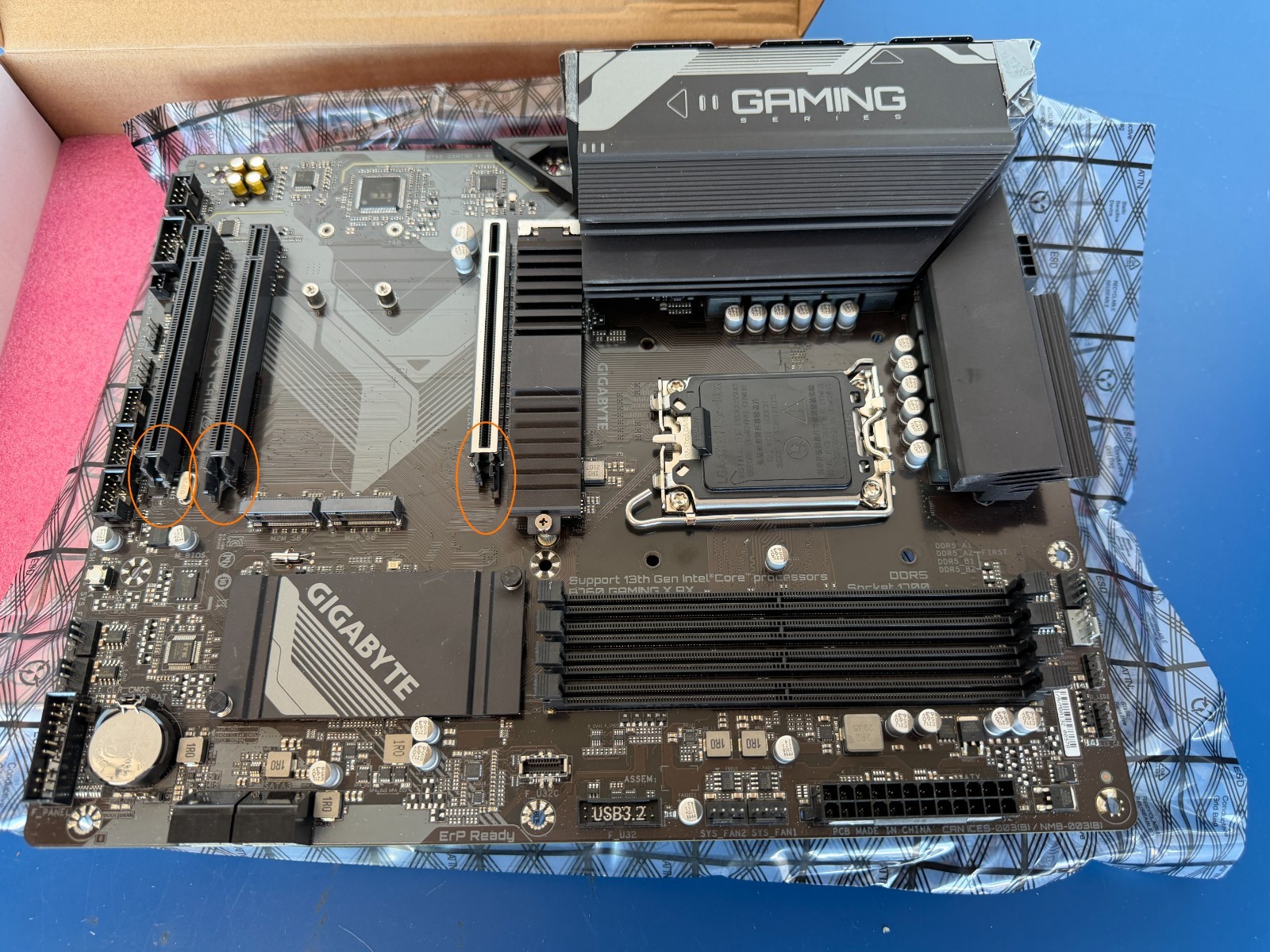 *READ* Gigabyte Intel B760 GAMING X AX LGA 1700 DDR5 ATX Gaming Motherboard