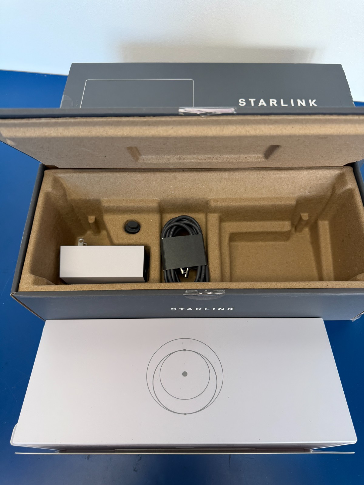 *missing a cable* STARLINK - Gen 3 High Performance Wi-Fi 6 Wireless Router - Image 2