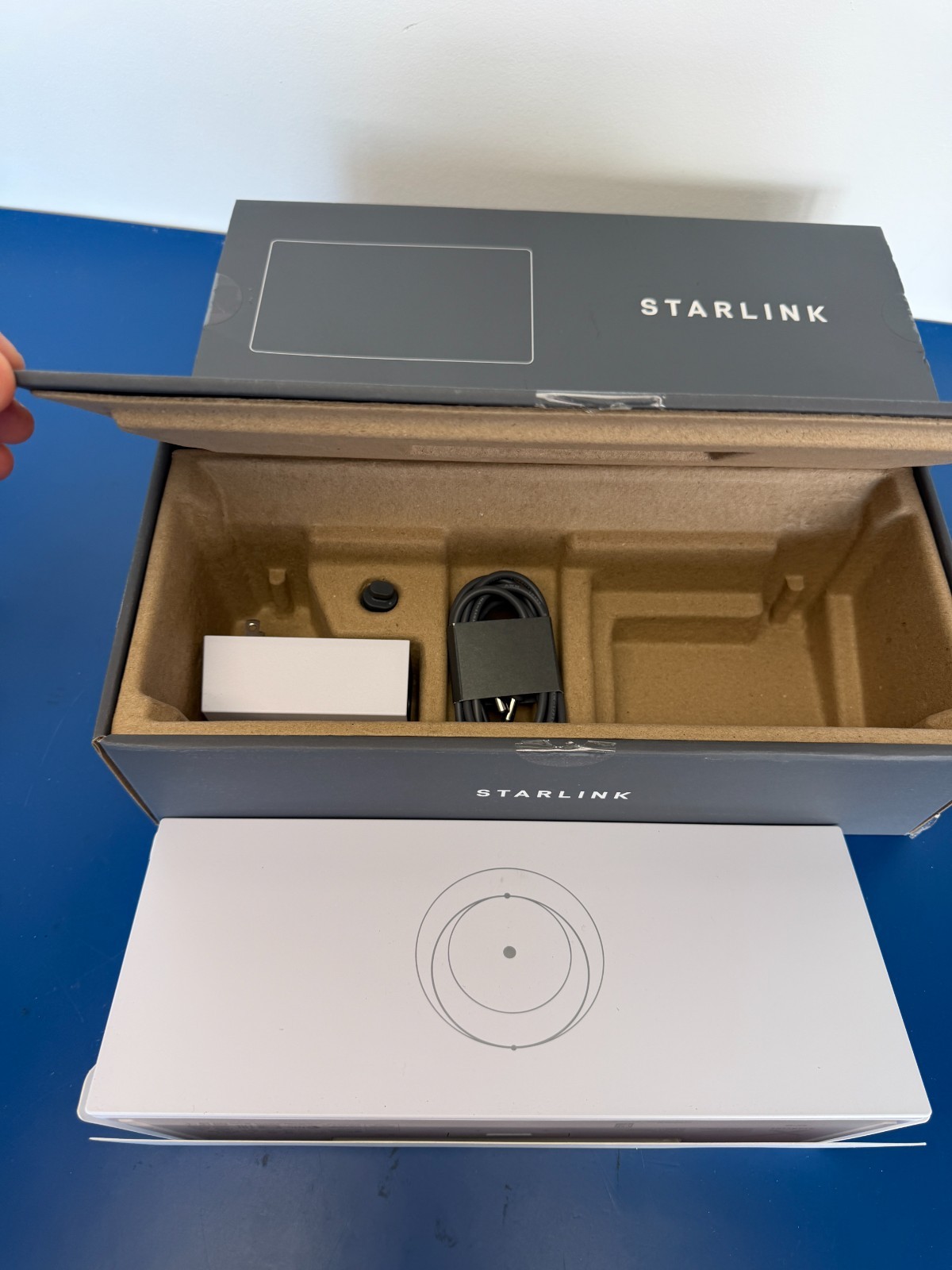 *missing a cable* STARLINK - Gen 3 High Performance Wi-Fi 6 Wireless Router - Image 3