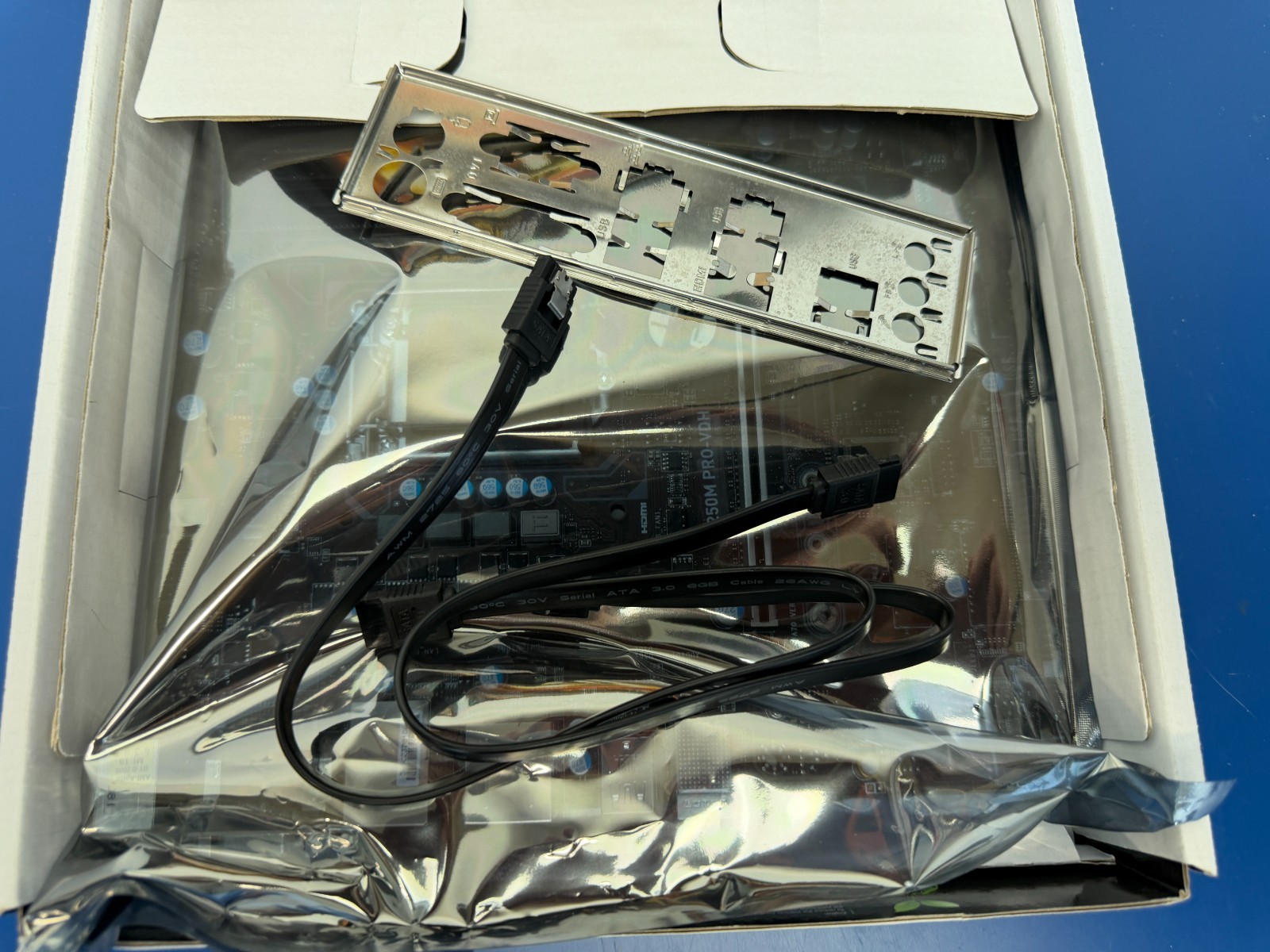 MSI B250M PRO-VDH LGA1151 DDR4 HDMI DVI-D VGA m-ATX Motherboard - Image 3