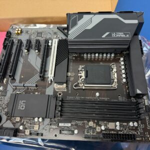 *READ* GIGABYTE Z790 UD AC DDR5 LGA 1700 Intel Z790 ATX DDR5 Triple M.2/ PCIe