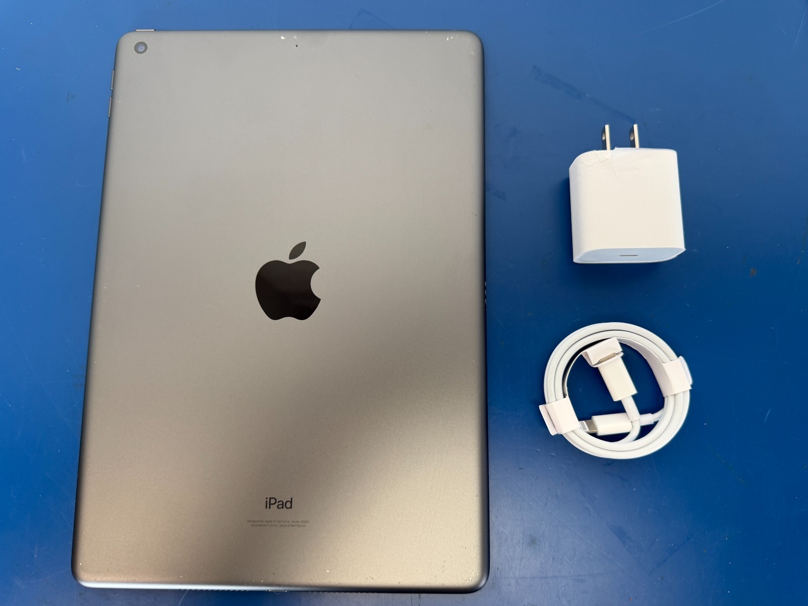 Apple iPad (9th Generation) A2602 256 GB, Wi-Fi, 10.2 in - Space Gray
