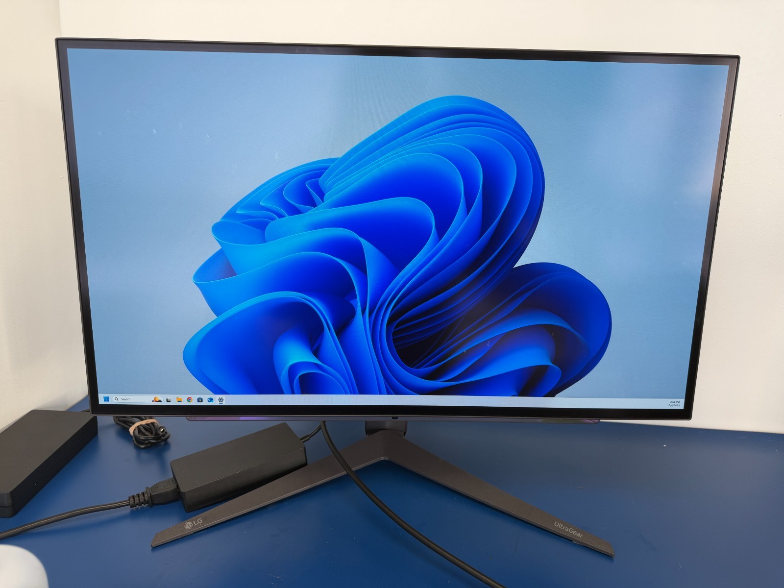 LG 27GS93QE 27-inch Ultragear OLED Gaming Monitor QHD 1440p 240Hz 0.03ms - Image 4
