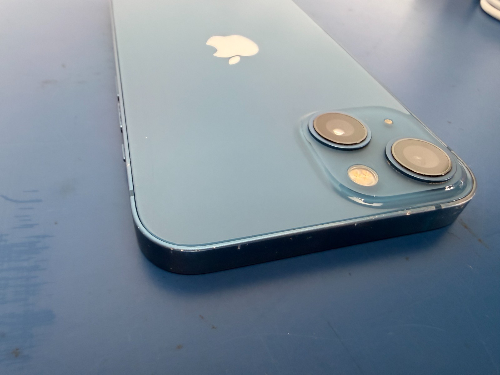 Unlocked Apple iPhone 13 128GB Blue MLNG3VC/A - Image 10
