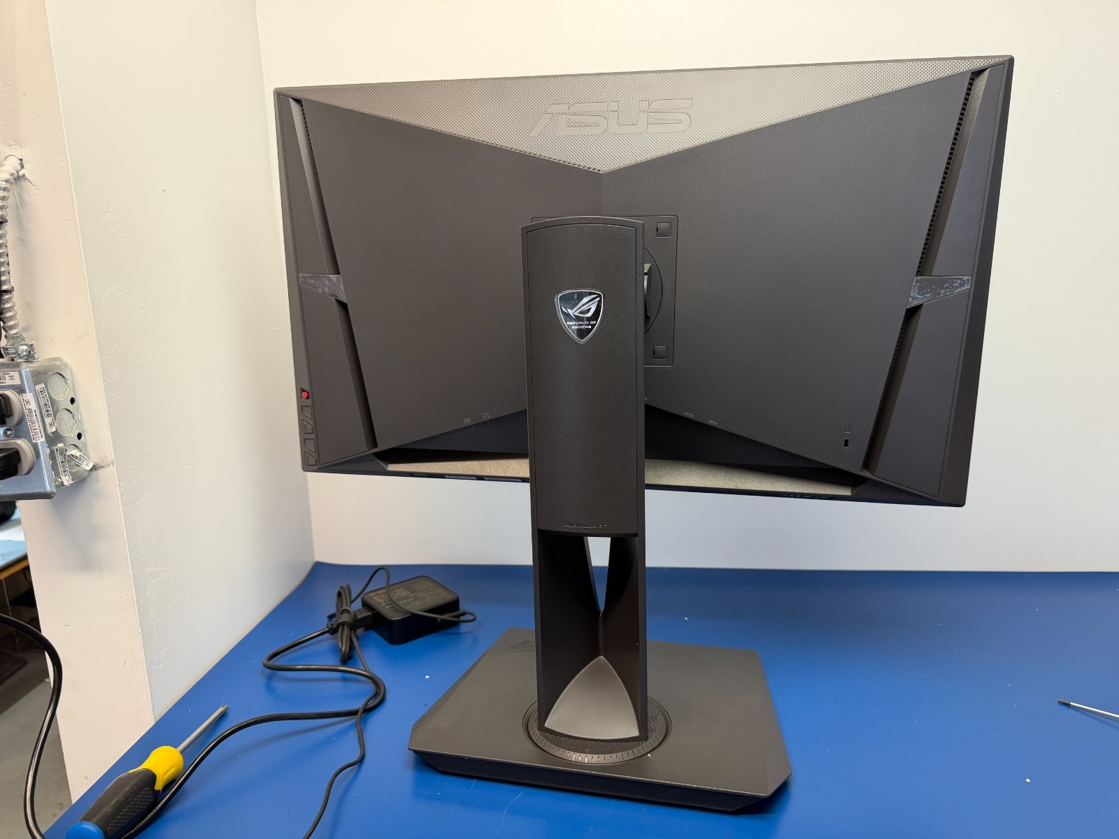 ASUS ROG Swift 2560x1440 PG279Q Gaming Monitor 27 inch 165Hz IPS WQHD - Image 2