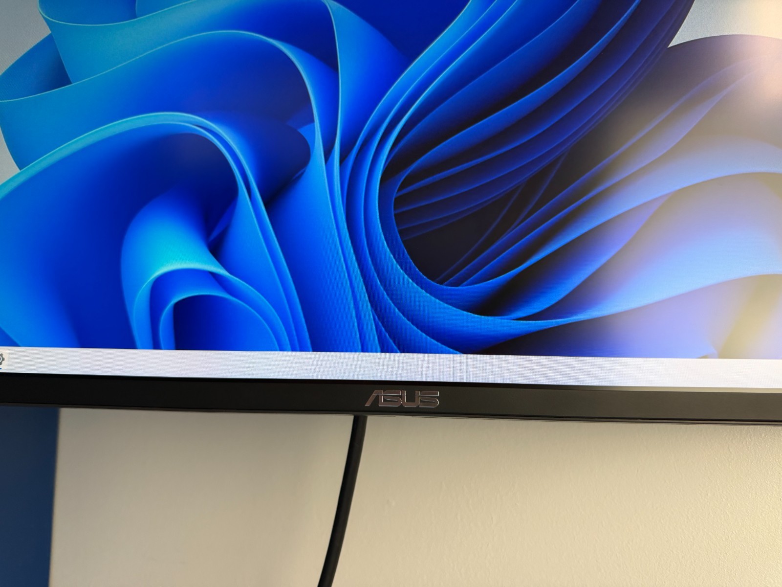 ASUS ROG Swift 2560x1440 PG279Q Gaming Monitor 27 inch 165Hz IPS WQHD - Image 5