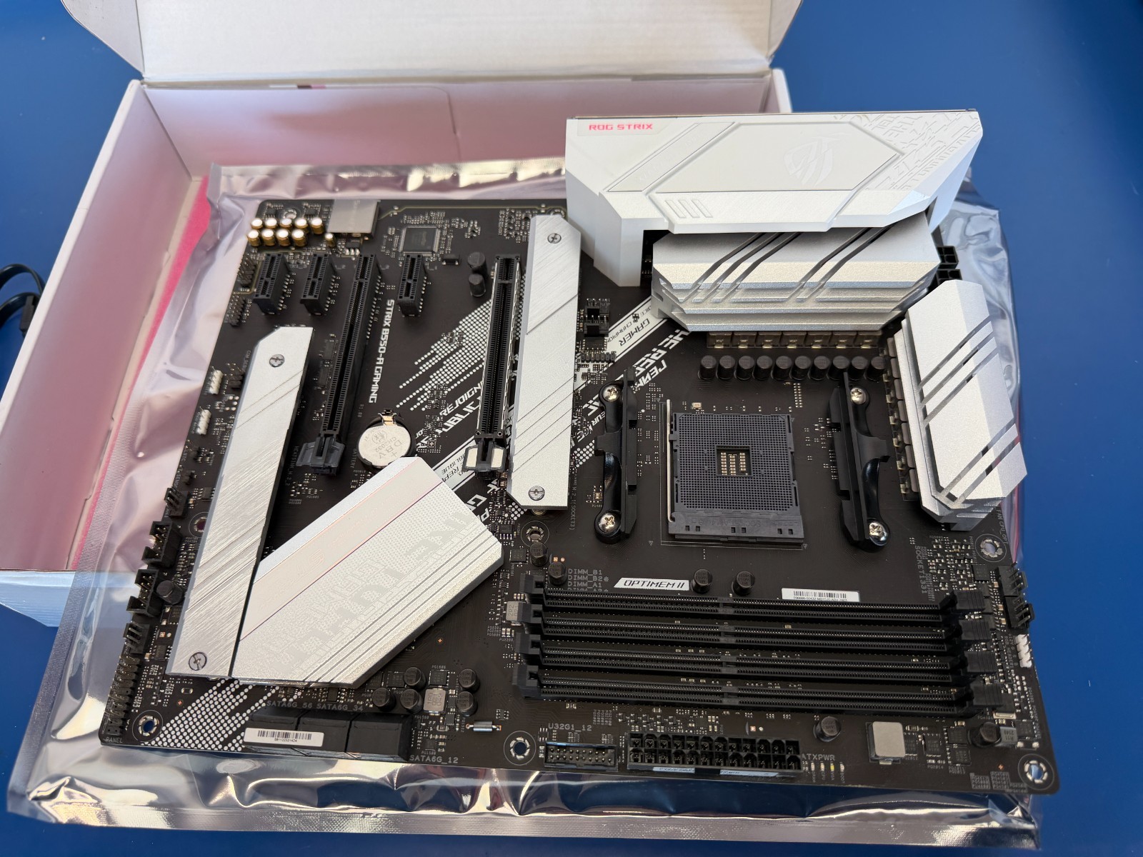 ASUS ROG Strix B550-A GAMING AMD AM4 DDR4 ATX RGB Desktop Motherboard - Image 6