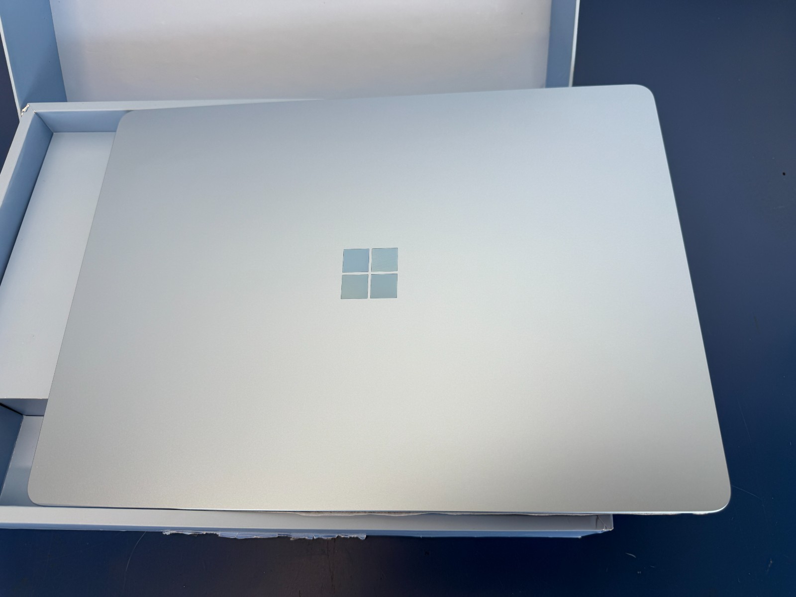 Microsoft Surface Laptop 7th Edition 2036 Snapdragon X Plus 16GB RAM 512GB SSD - Image 9