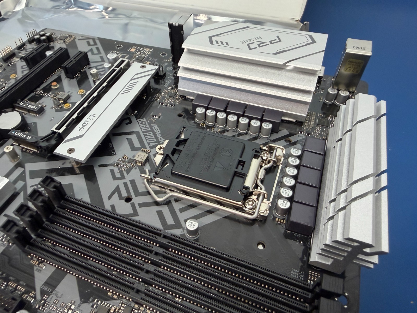 ASRock B560 Pro4 LGA1200 ATX Intel Motherboard intel 10th gen 11th gen - Image 10