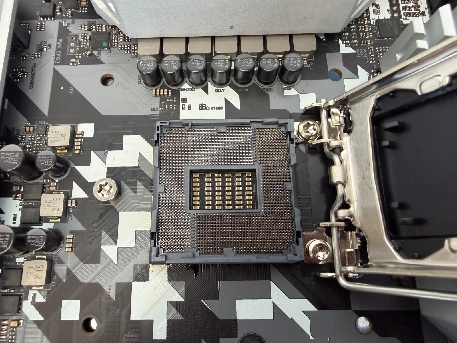 *READ*ASRock Z590 Steel Legend Motherboard ATX Intel Z590 LGA1200 DDR4 SATA3 M.2 - Image 8