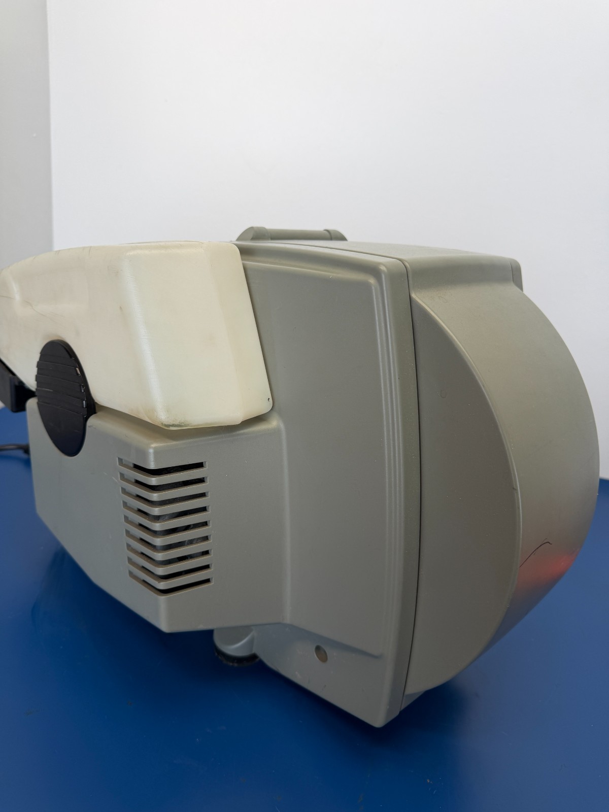 Better Pack 555eS Electric Water-Activated Tape Dispenser - Image 10