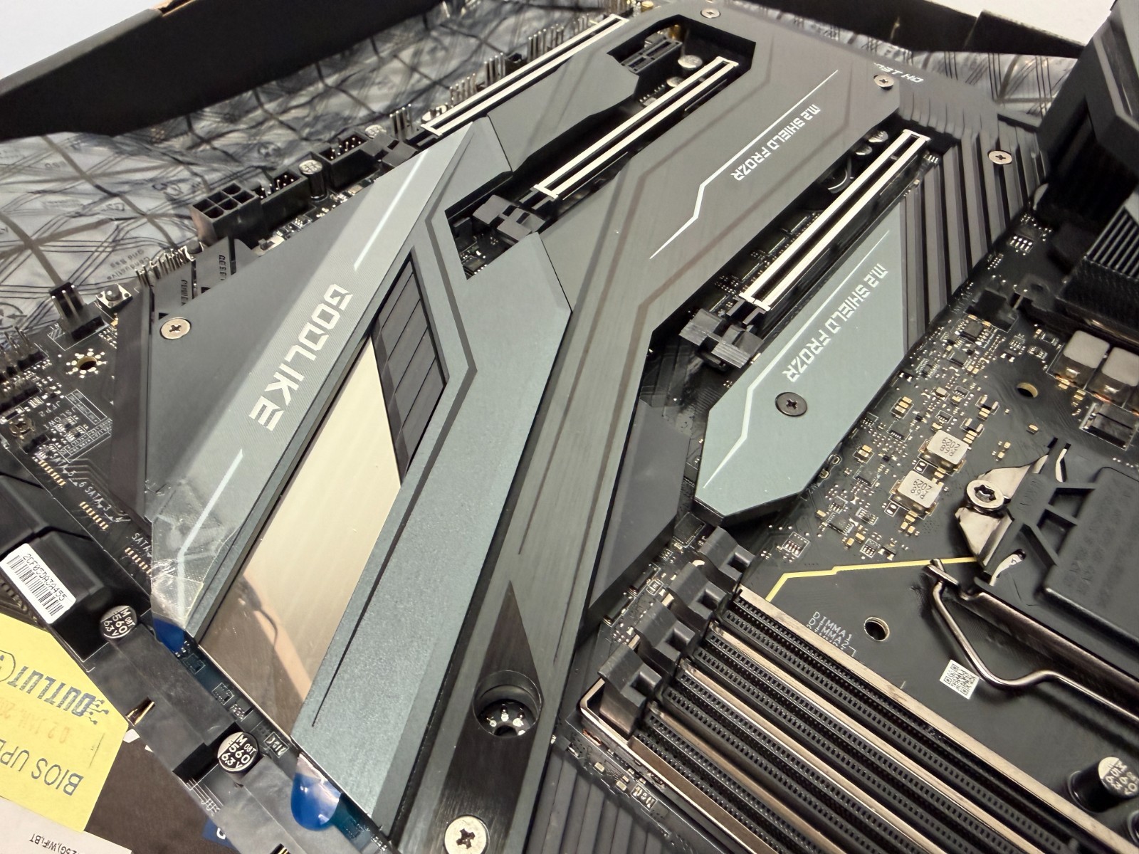 MSI MEG Z490 GODLIKE Motherboard Intel Z490 LGA 1200 DDR4 E-ATX M.2 Core USB 3.2 - Image 9