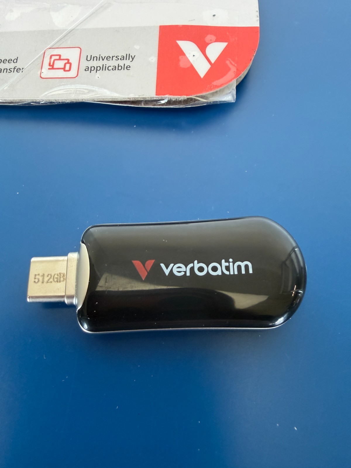 Verbatim Plectra USB-C Flash Drive, Black (512 GB) - Image 4