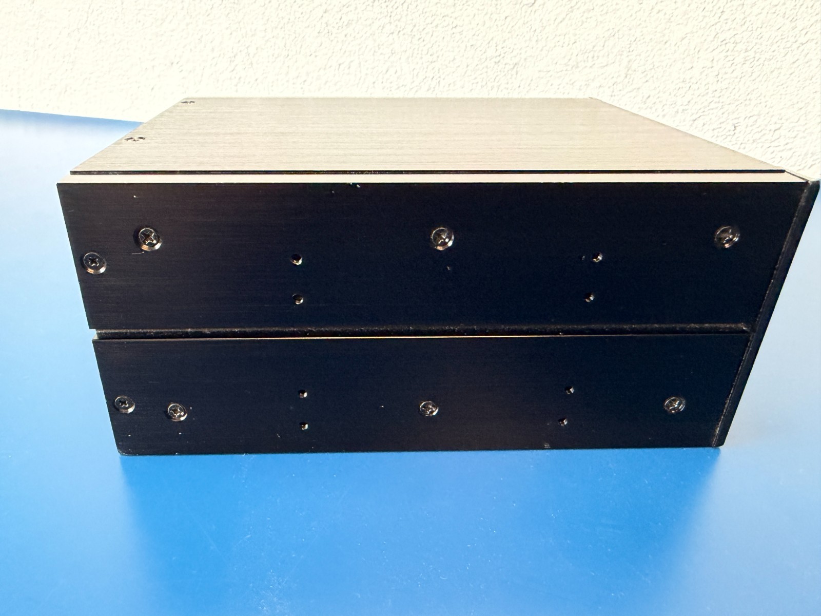 Syba SY-MRA35029 3 Bay Tray Less SATA SAS 3.5" HDD Internal Enclosure Cage - Image 2