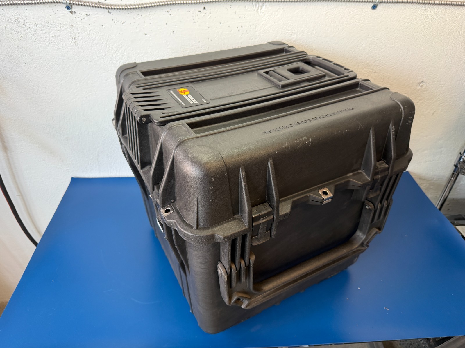 Pelican 0340 Cube Case with Wheels Exterior Dim 20.50" x 20.50" x 19.25" - Black - Image 4