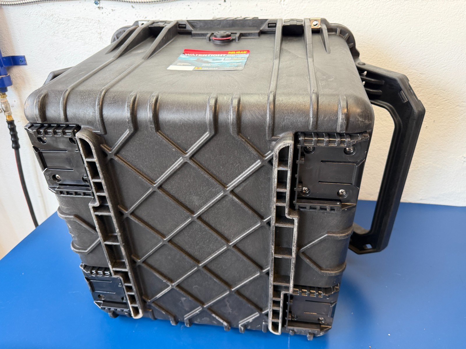 Pelican 0340 Cube Case with Wheels Exterior Dim 20.50" x 20.50" x 19.25" - Black - Image 12