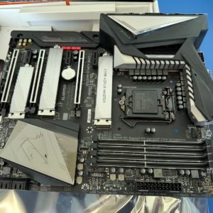 **READ** Gigabyte Z390 AORUS MASTER Motherboard Intel Z390 LGA 1151 DDR4 M.2 ATX
