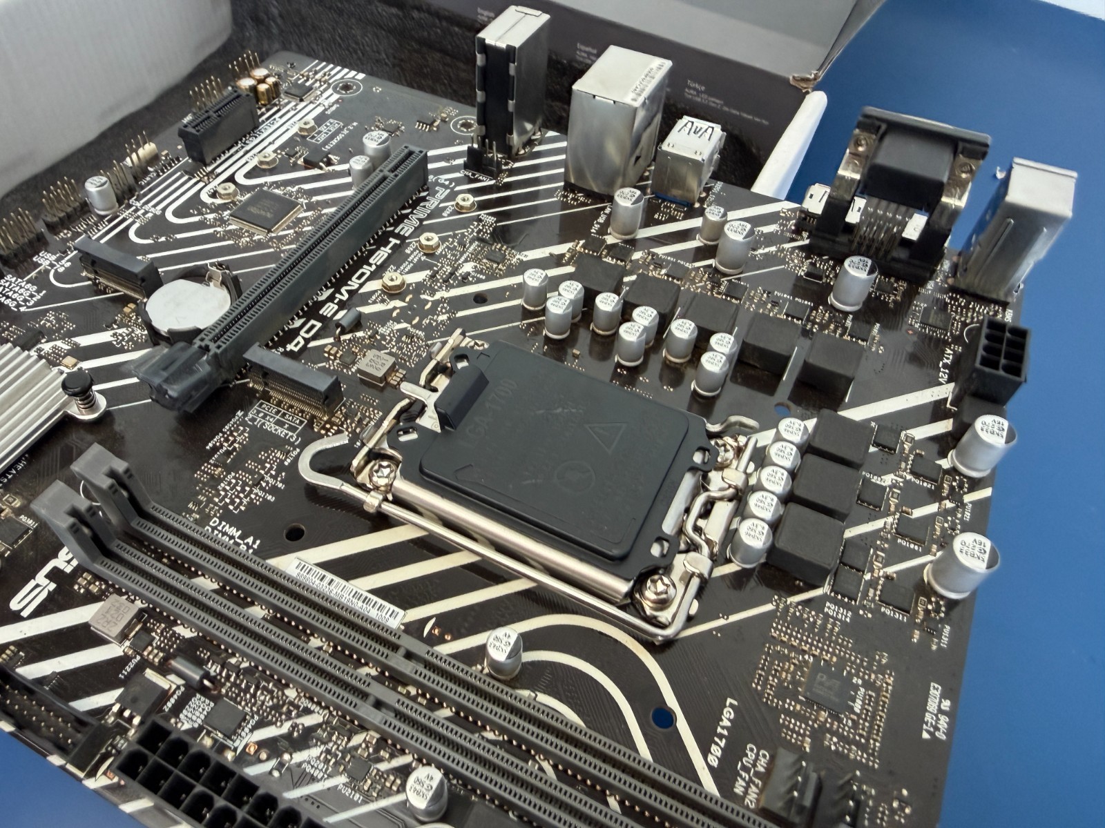 ASUS PRIME H610M-E D4 Intel Intel H610 LGA MicroATX M.2 Desktop Motherboard - Image 7