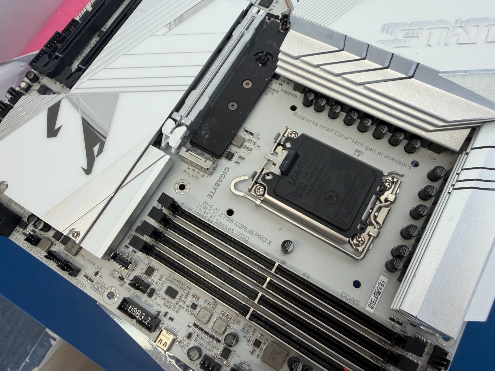 **READ* GIGABYTE Z790 AORUS PRO X LGA 1700 Intel 12th-14th gen ATX Motherboard - Image 7