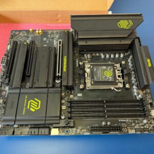 MSI MAG X870 TOMAHAWK WIFI AM5 AMD X870 SATA 6Gb/s ATX Motherboard MB