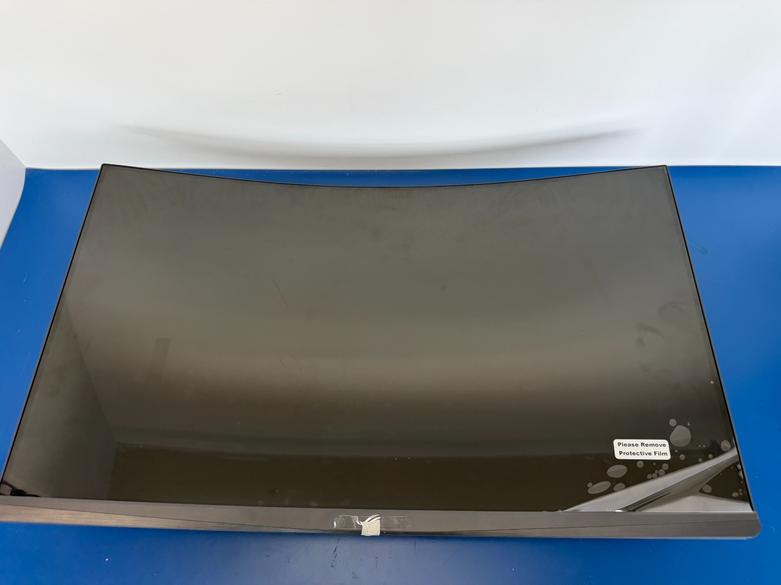 ASUS XG32WCS ROG Strix 32" Class WQHD Curved Screen Gaming LCD Monitor - 16:9 - Image 7