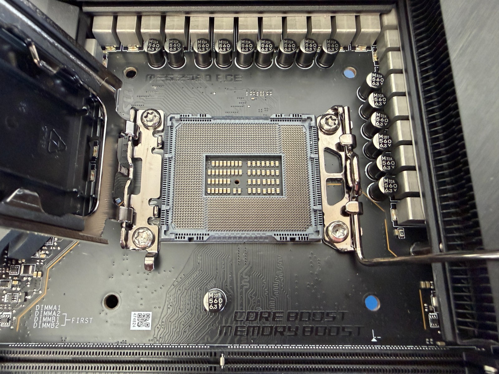 MSI MEG Z790 ACE LGA1700 Support Intel® Core 14th/ 13th/ 12th Gen Processors - Image 10