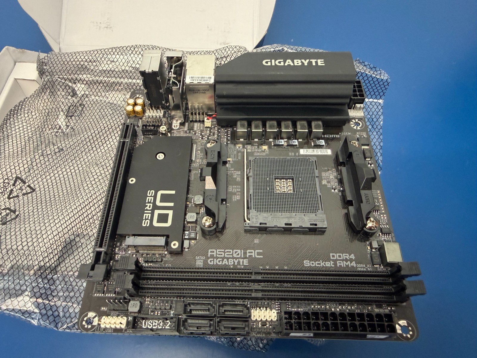 GIGABYTE A520I AC AM4 Q-Flash Plus,RGB Fusion 2.0, WiFi Mini ITX AM4 Motherboard - Image 5
