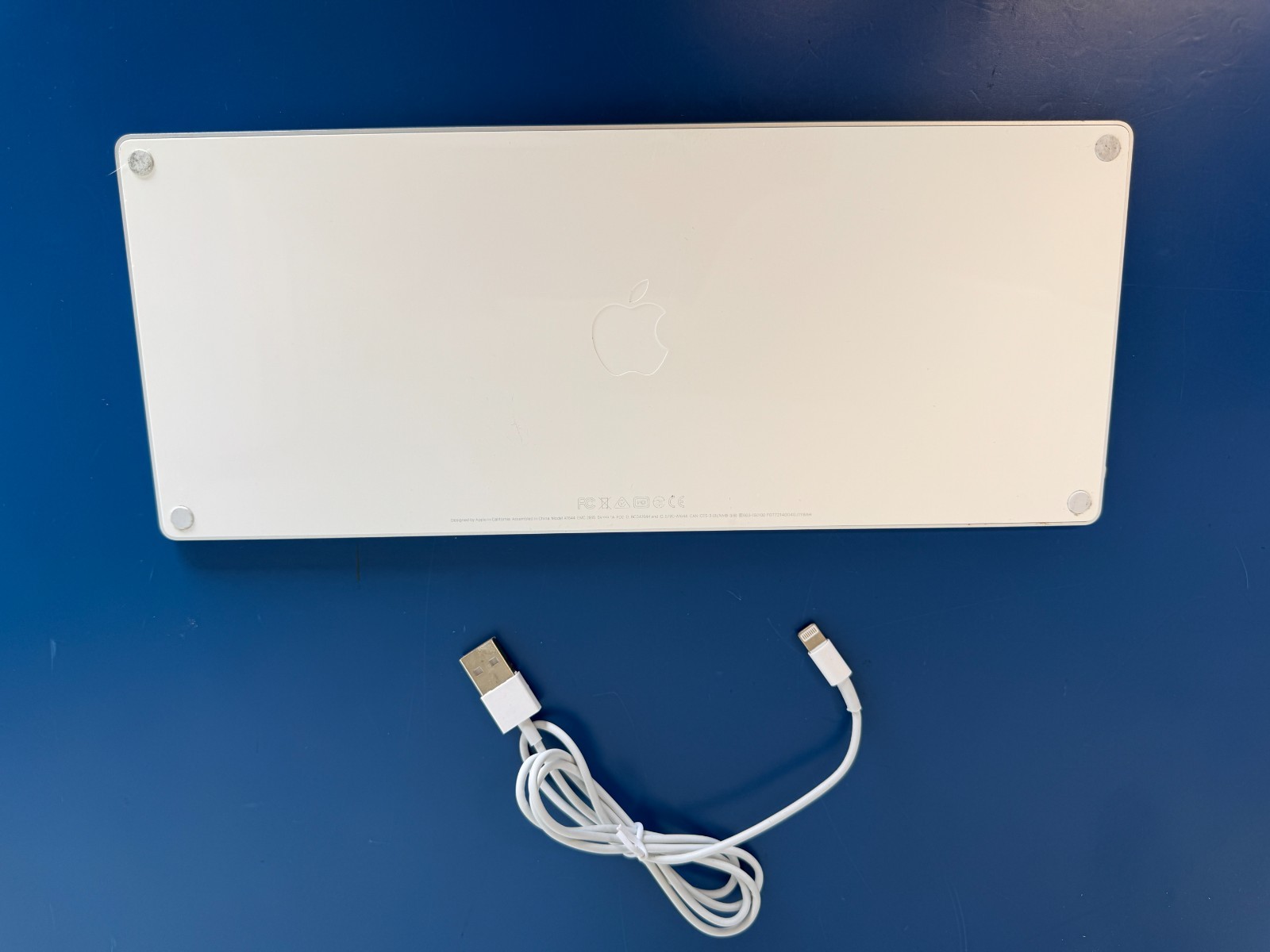 Apple Magic Keyboard A1644 MLA22VC/A FRENCH Francais Canadien Wireless Bluetooth - Image 4
