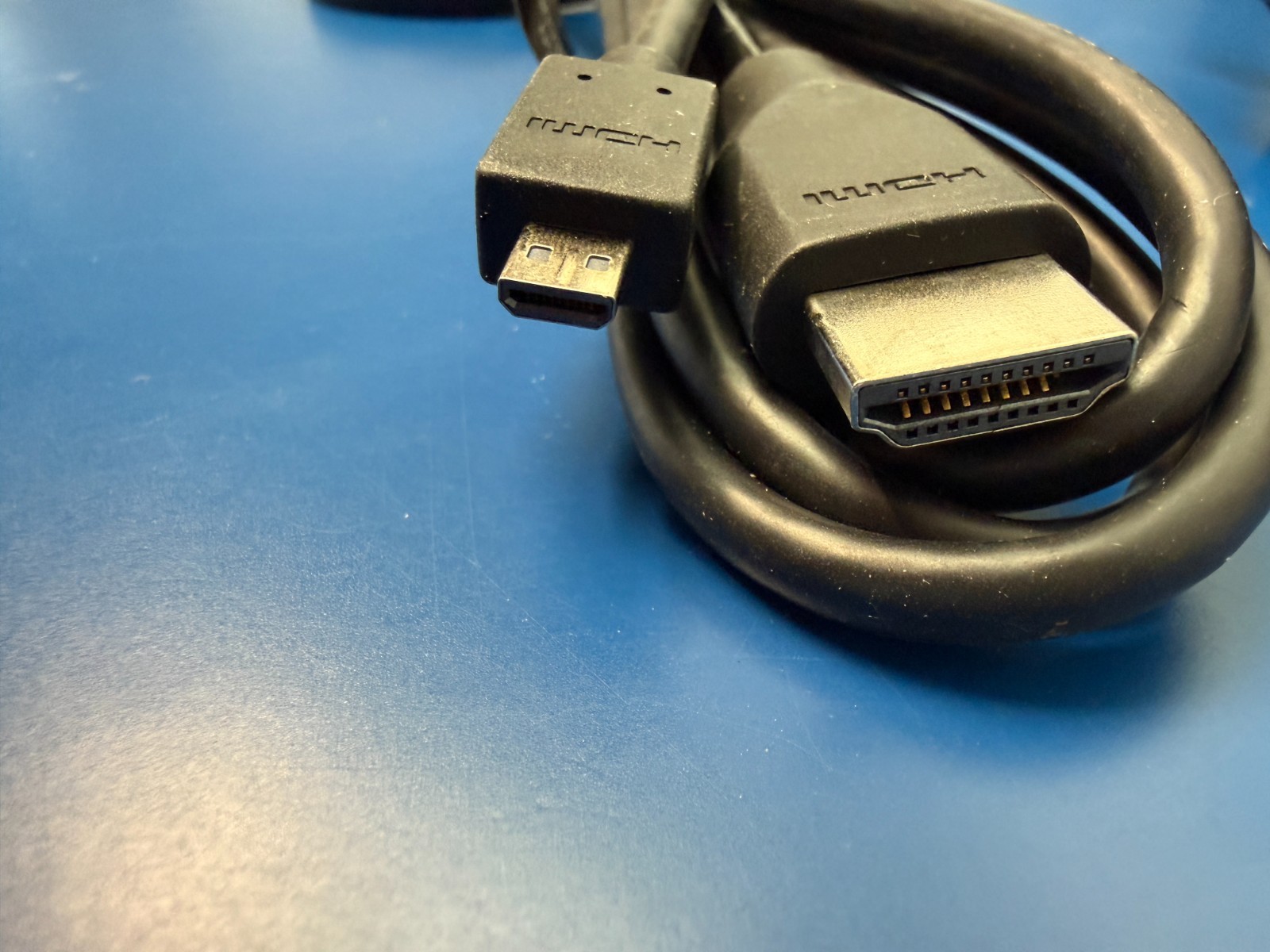 Samsung HDMI to Mini HDMI Cable BN39-02948A - Image 3