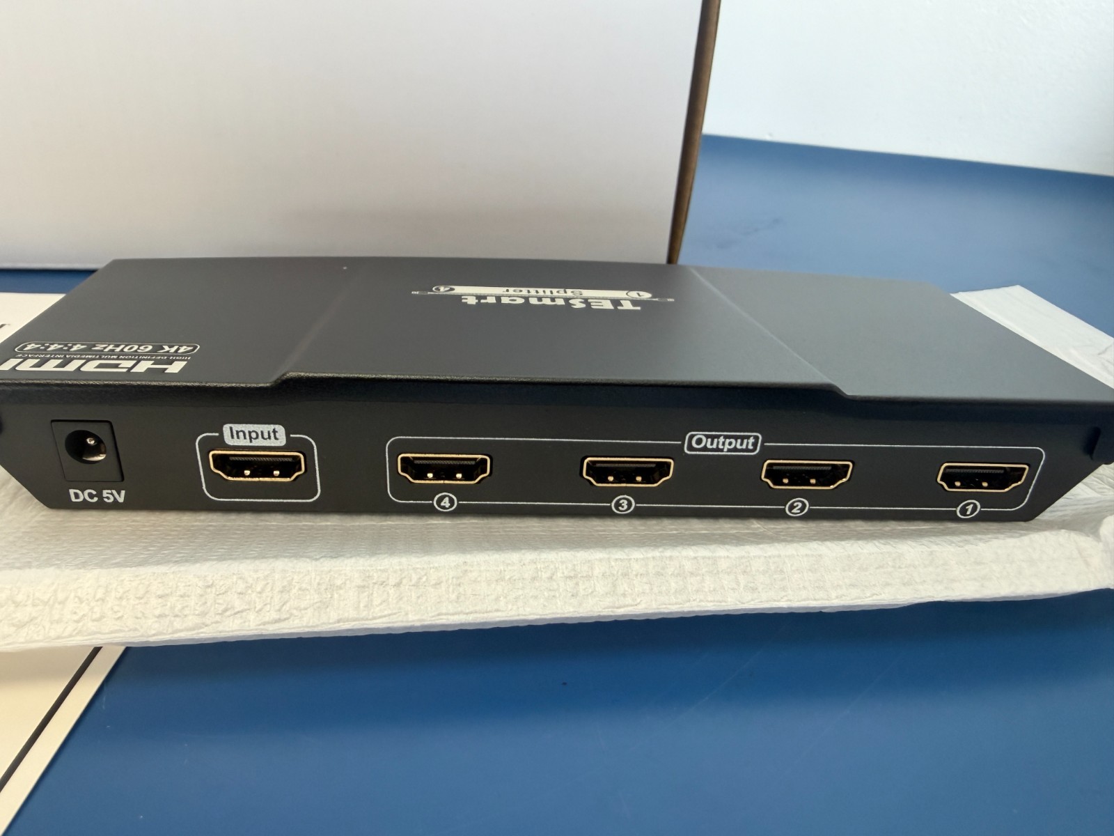 1 in 4 out HDMI 2.0 Splitter Amplifie Support 4K@60Hz 4:4:4 HSP0104A1U TESmart - Image 3