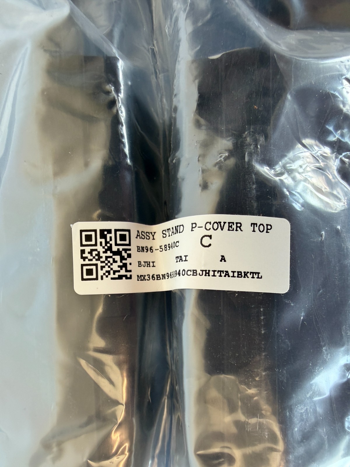 NEW Samsung BN96-58940C ASSEMBLY STAND P-COVER FOR UN43DU6900FXZA - Image 2