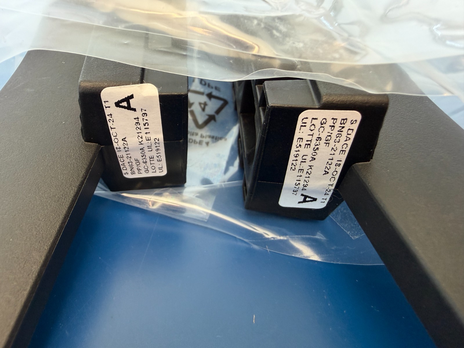 NEW Samsung BN96-58940C ASSEMBLY STAND P-COVER FOR UN43DU6900FXZA - Image 3
