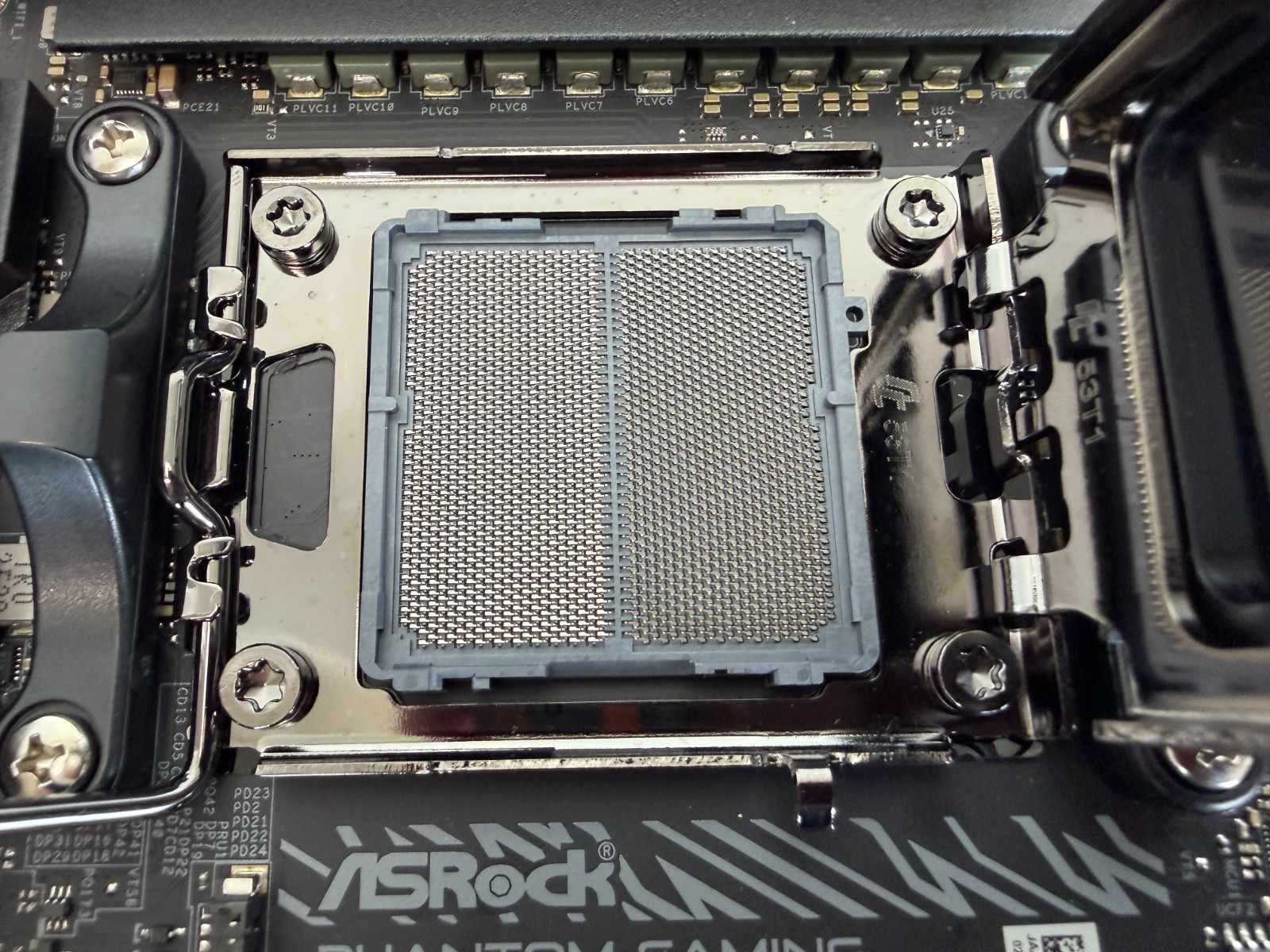 ASRock AMD B850i Lightning WiFi 6E Socket AM5 Ryzen 9000/8000/7000 Series DDR5 - Image 9