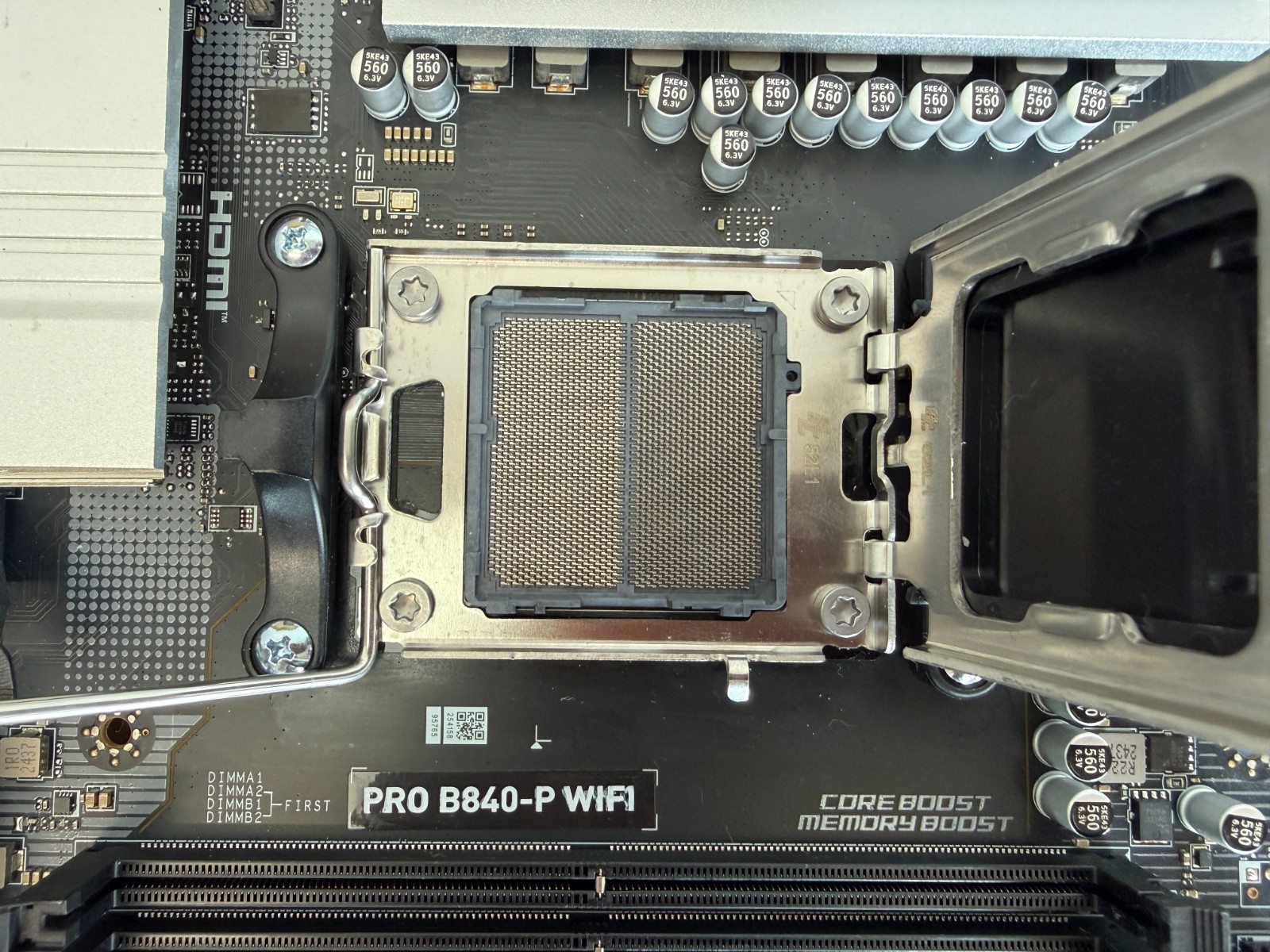 MSI PRO B840-P WIFI AMD B840 Socket AM5 DDR5 PROB840PWIFI ATX Motherboard - Image 8