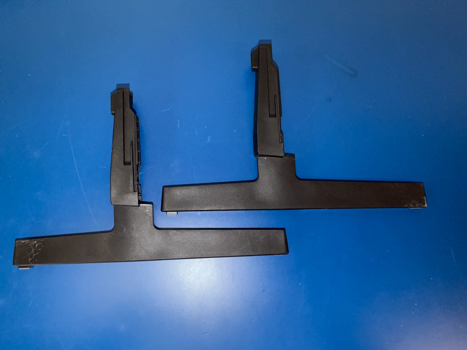 Samsung UN75U7900FFXZA BN96-60190A / BN63-21332A Stand / Feet (Fits More models)