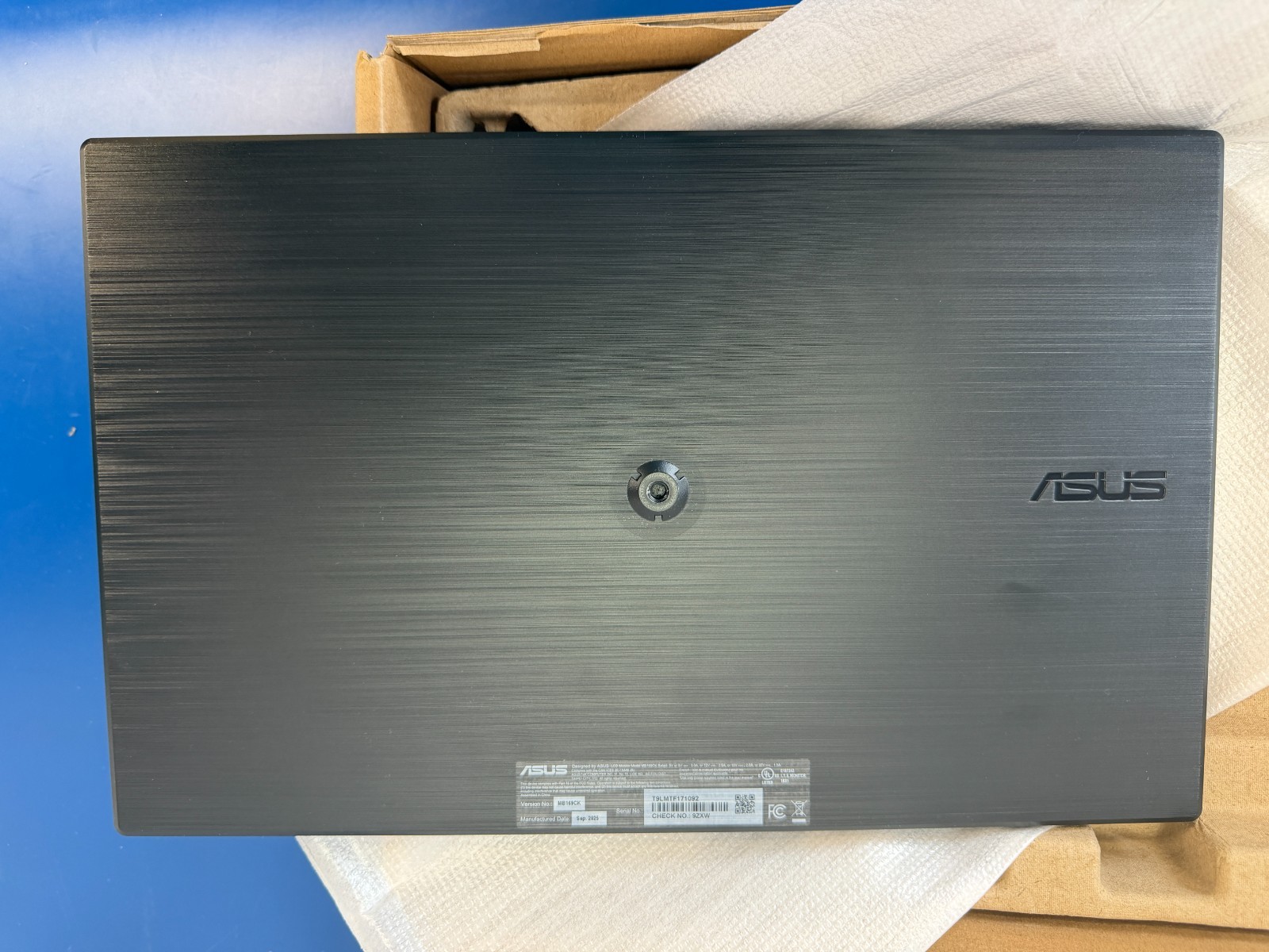 Asus ZenScreen MB169CK 16" Class Full HD LED Monitor - 16:9 - Black - Image 9