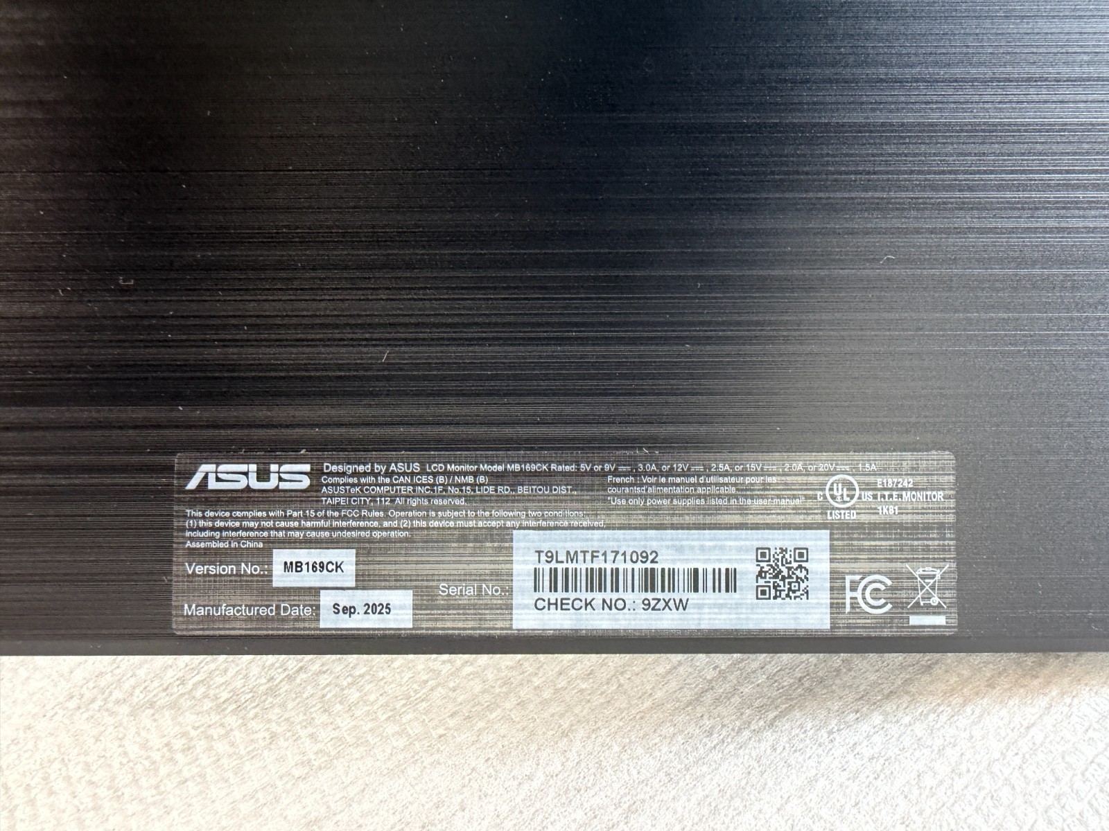 Asus ZenScreen MB169CK 16" Class Full HD LED Monitor - 16:9 - Black - Image 10