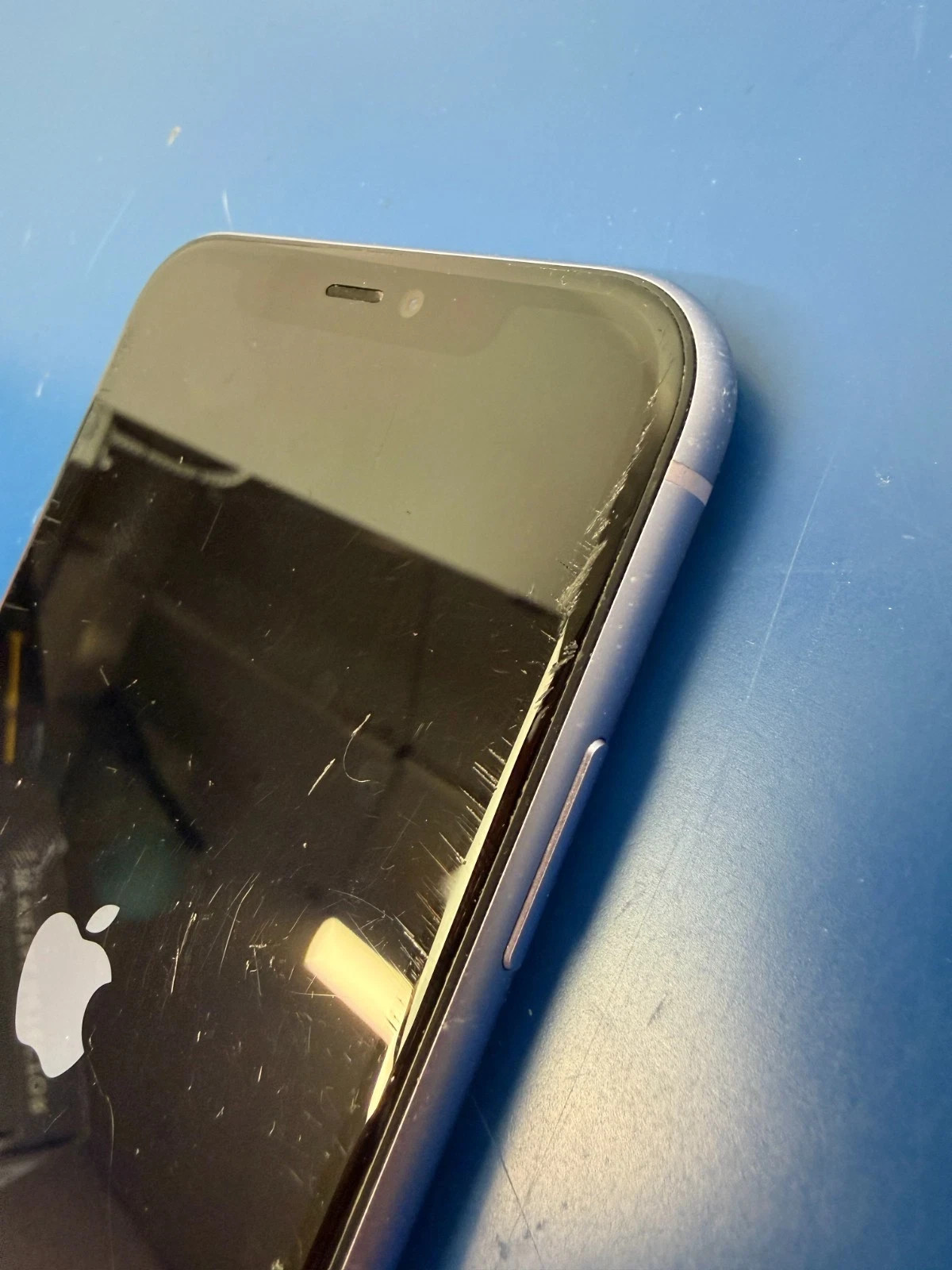 Apple iPhone 11 - 64 GB -Purple Sold for parts cannot activate - Image 5