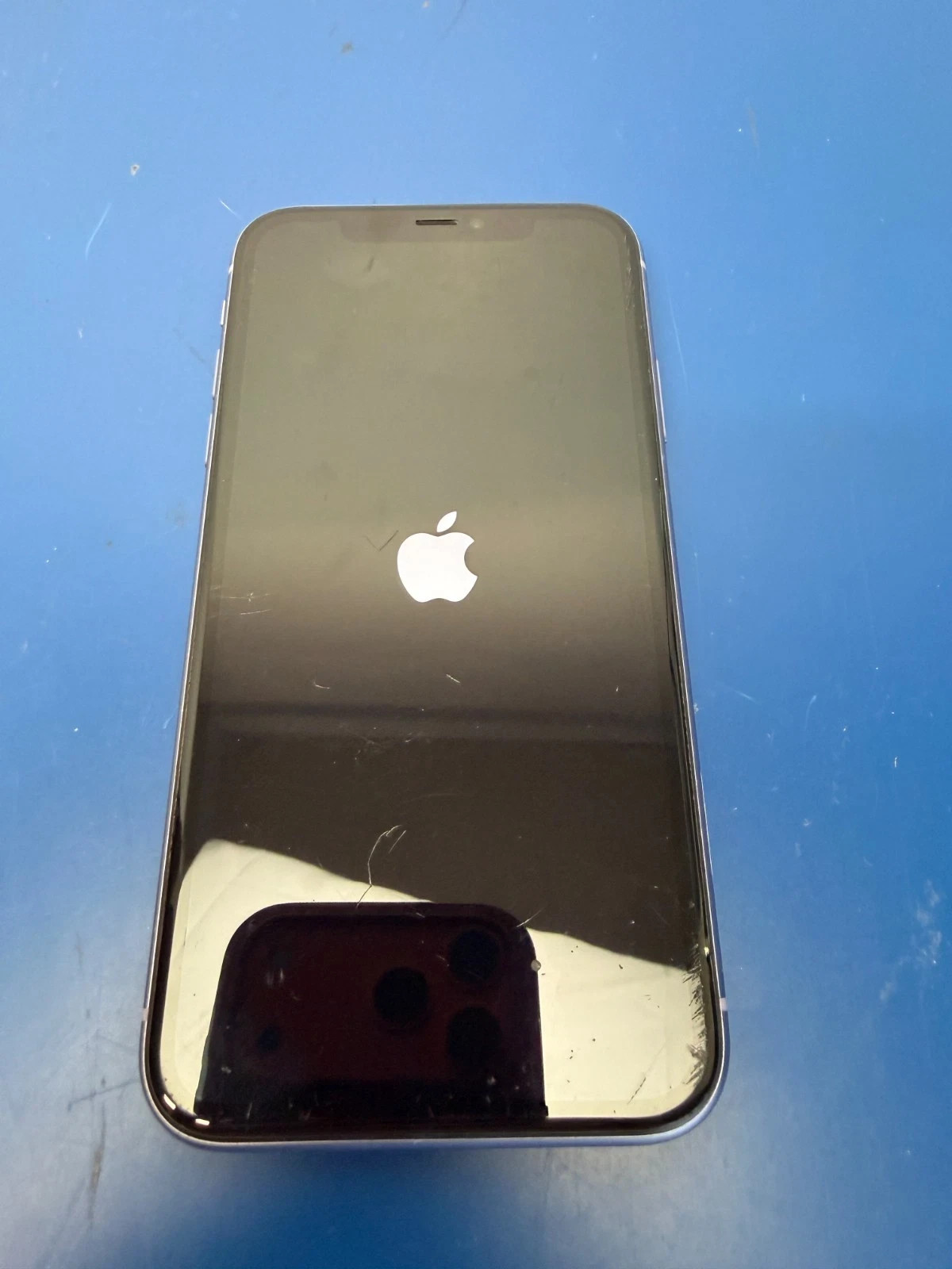 Apple iPhone 11 - 64 GB -Purple Sold for parts cannot activate - Image 6