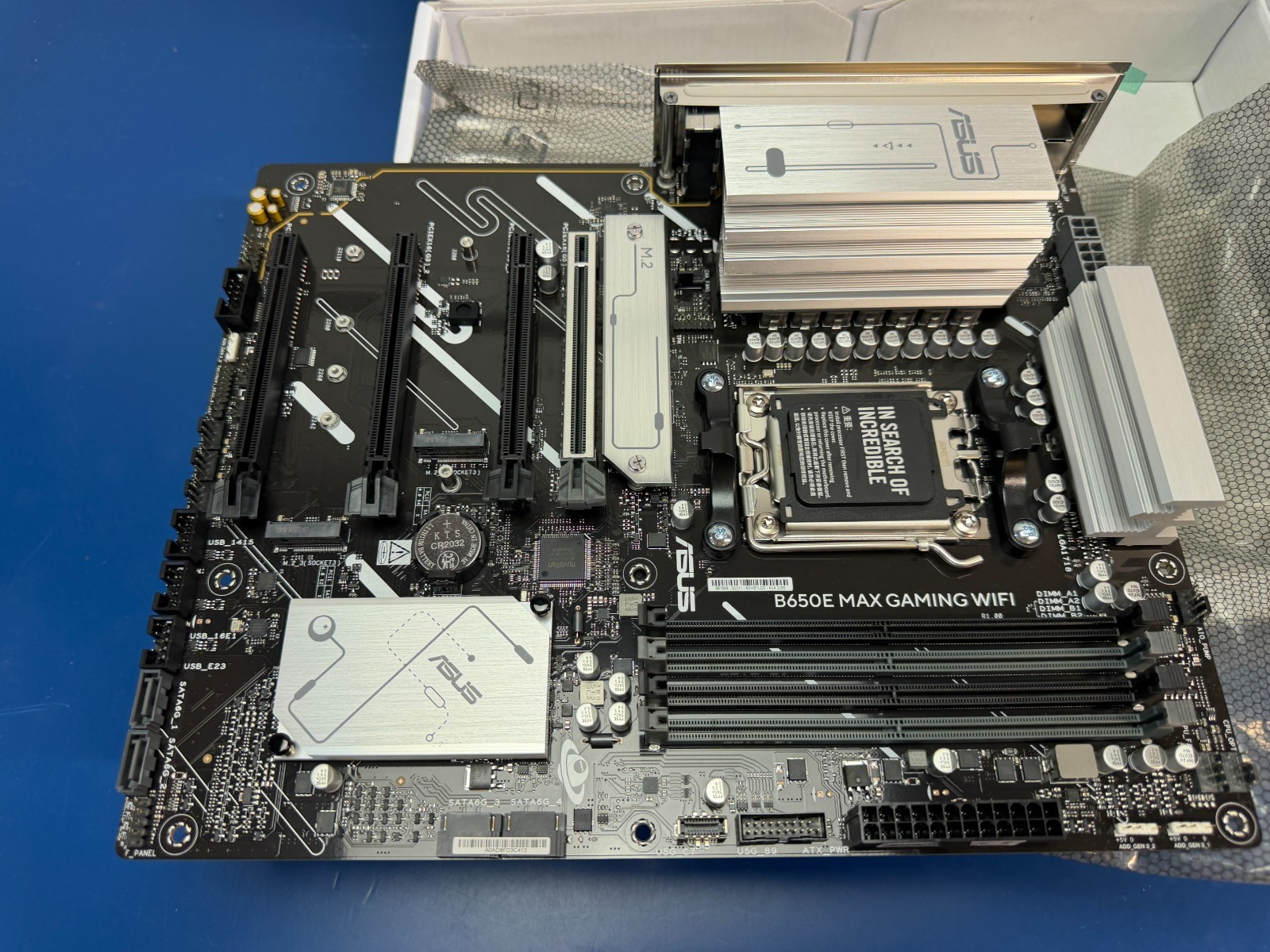 ASUS B650E MAX GAMING WIFI AMD AM5 ATX Motherboard ob - Image 6
